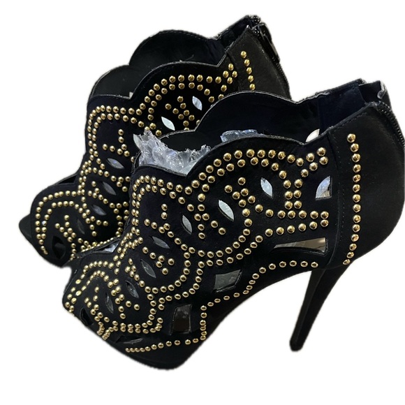 JustFab Elegant Suede Black and Gold Ankle Boot Women's Heels, Size 8 - Picture 3 of 12